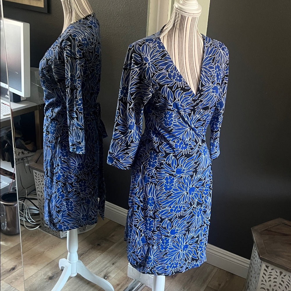 🛑 1 hour sale. Diane Von Furstenberg, Women's Blue Midi Dress Size 10